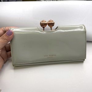 TED BAKER Felicee Bobble Matinee Patent Leather Wallet Grey